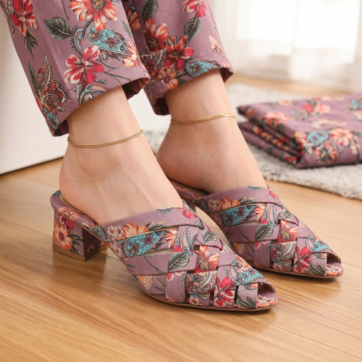 ML1-Printed Cross Mule
